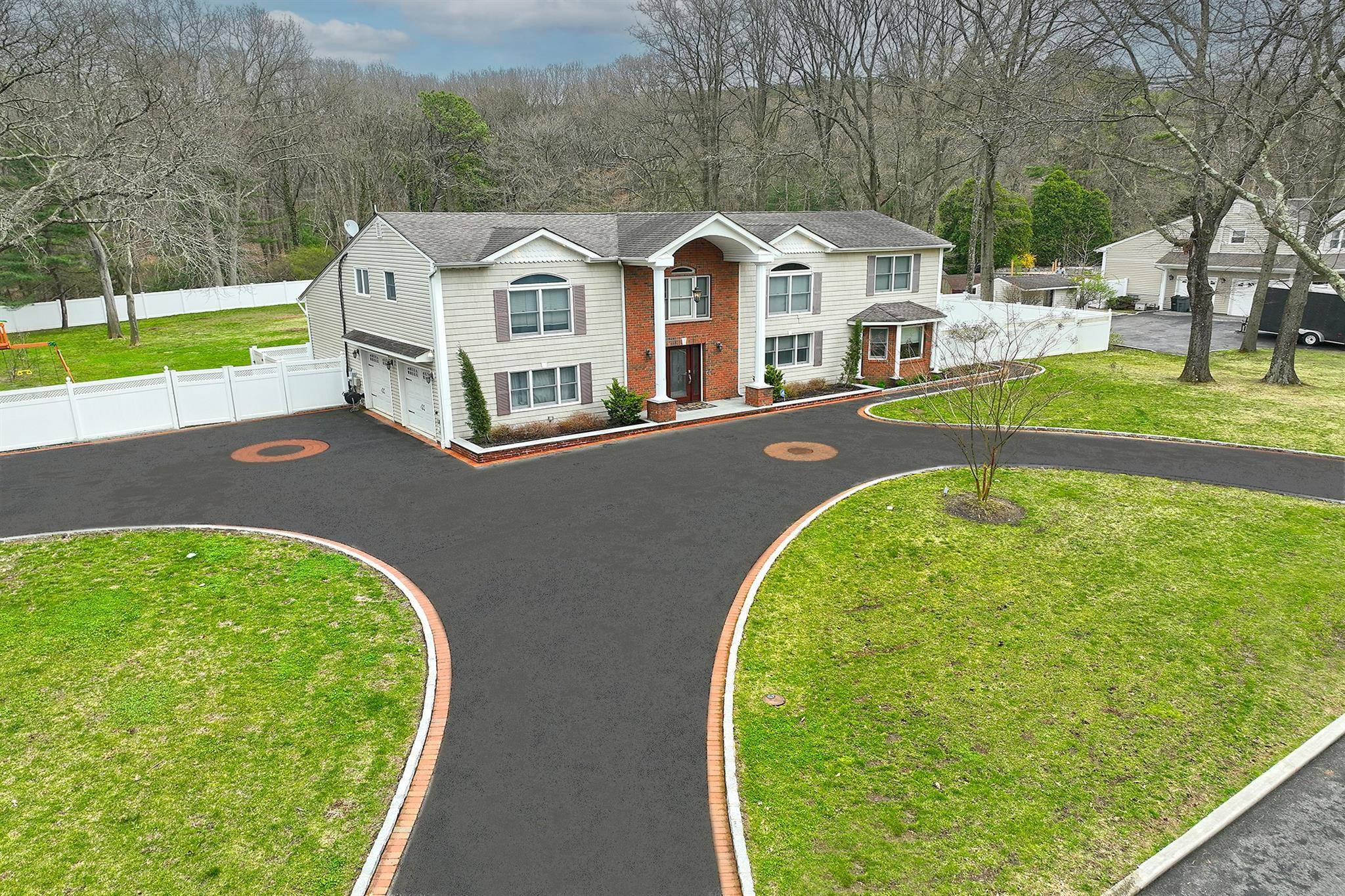 Melville, NY 11747,3 Sleepy LN