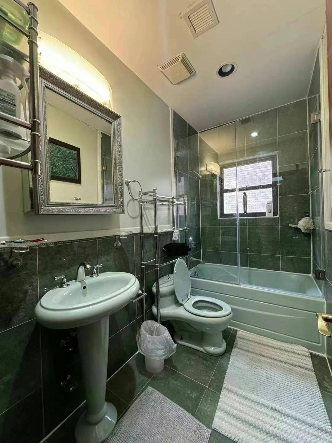 Bayside, NY 11361,3917 221st ST