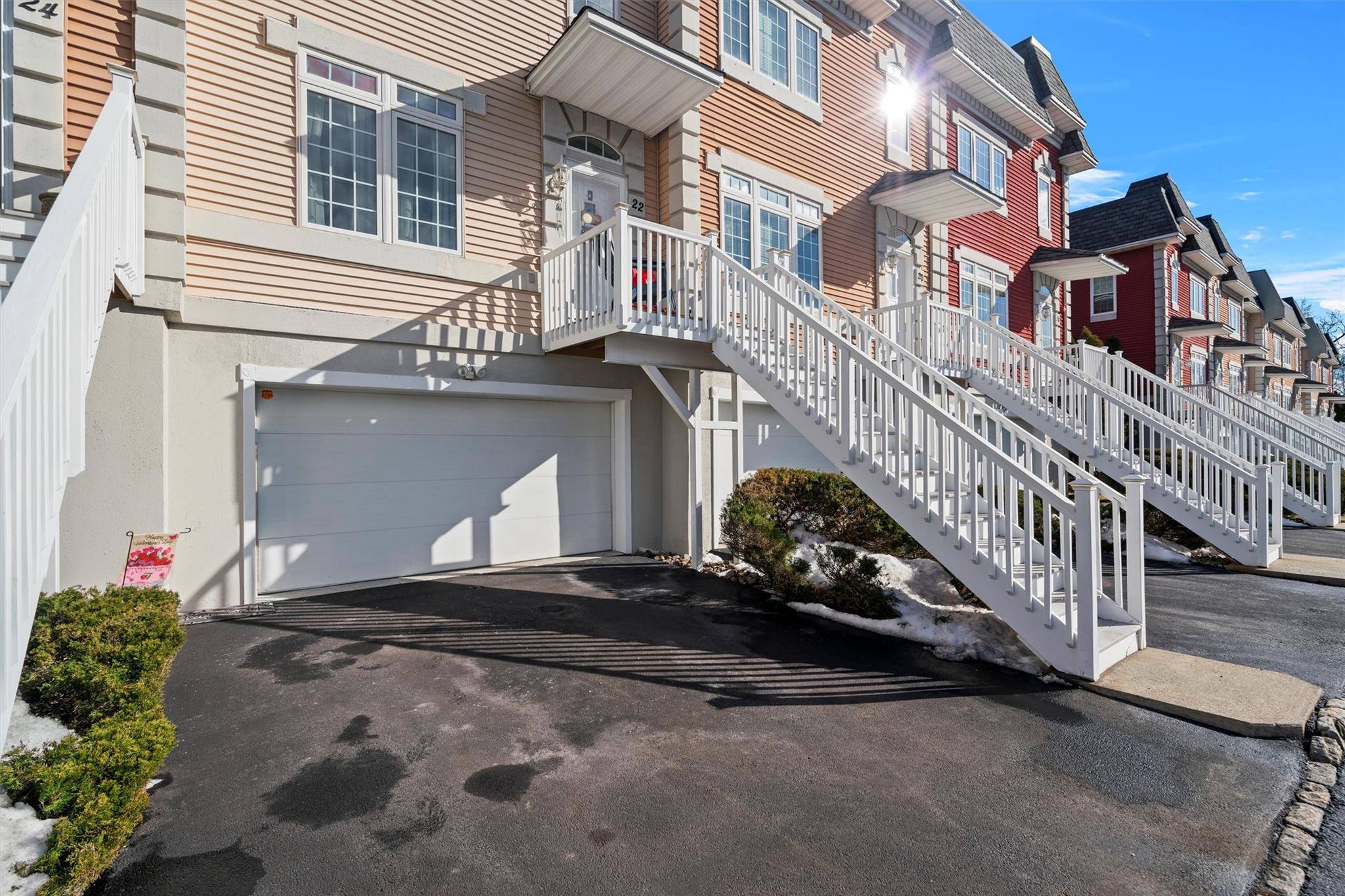 Nanuet, NY 10954,22 Alexander CT