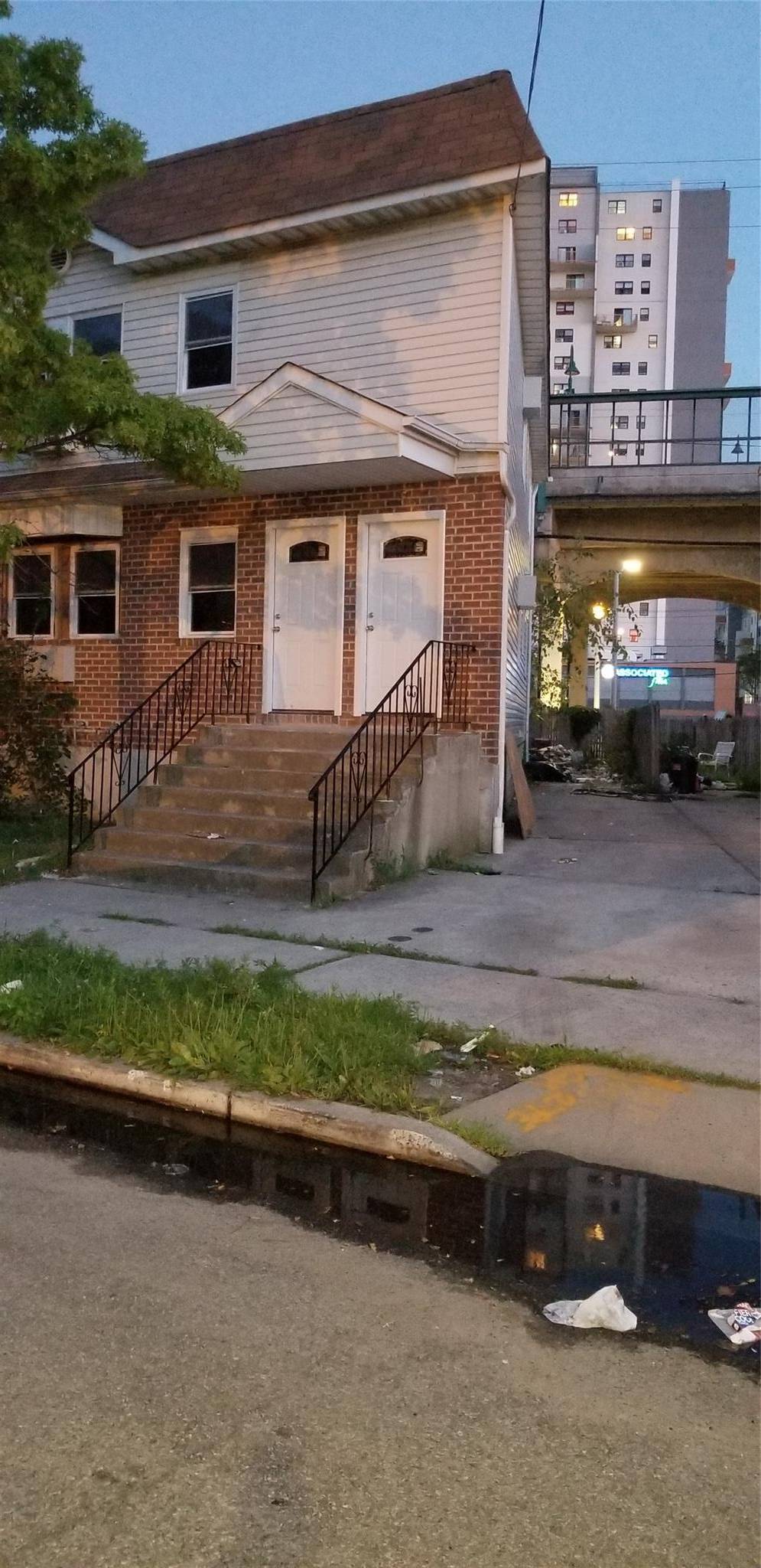 Far Rockaway, NY 11692,57-21 Arverne BLVD