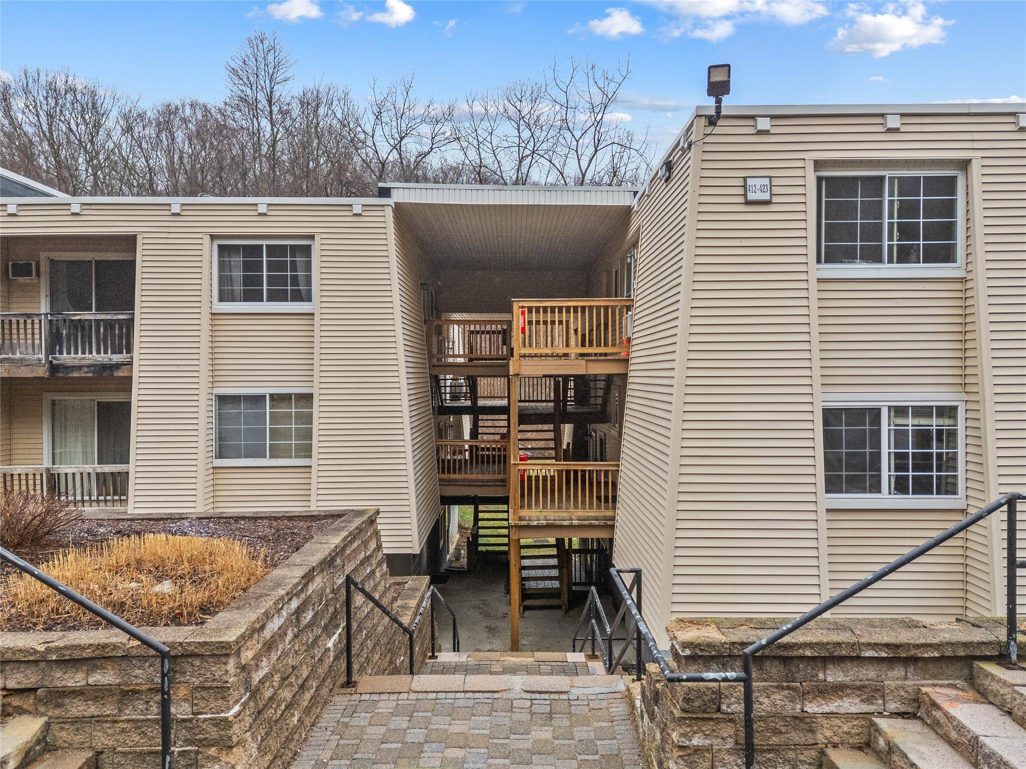 Carmel, NY 10512,422 Fox Run LN