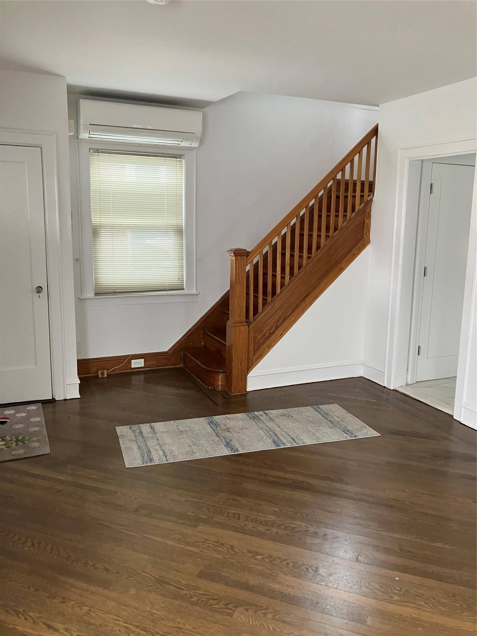Great Neck, NY 11020,25602 Pembroke AVE