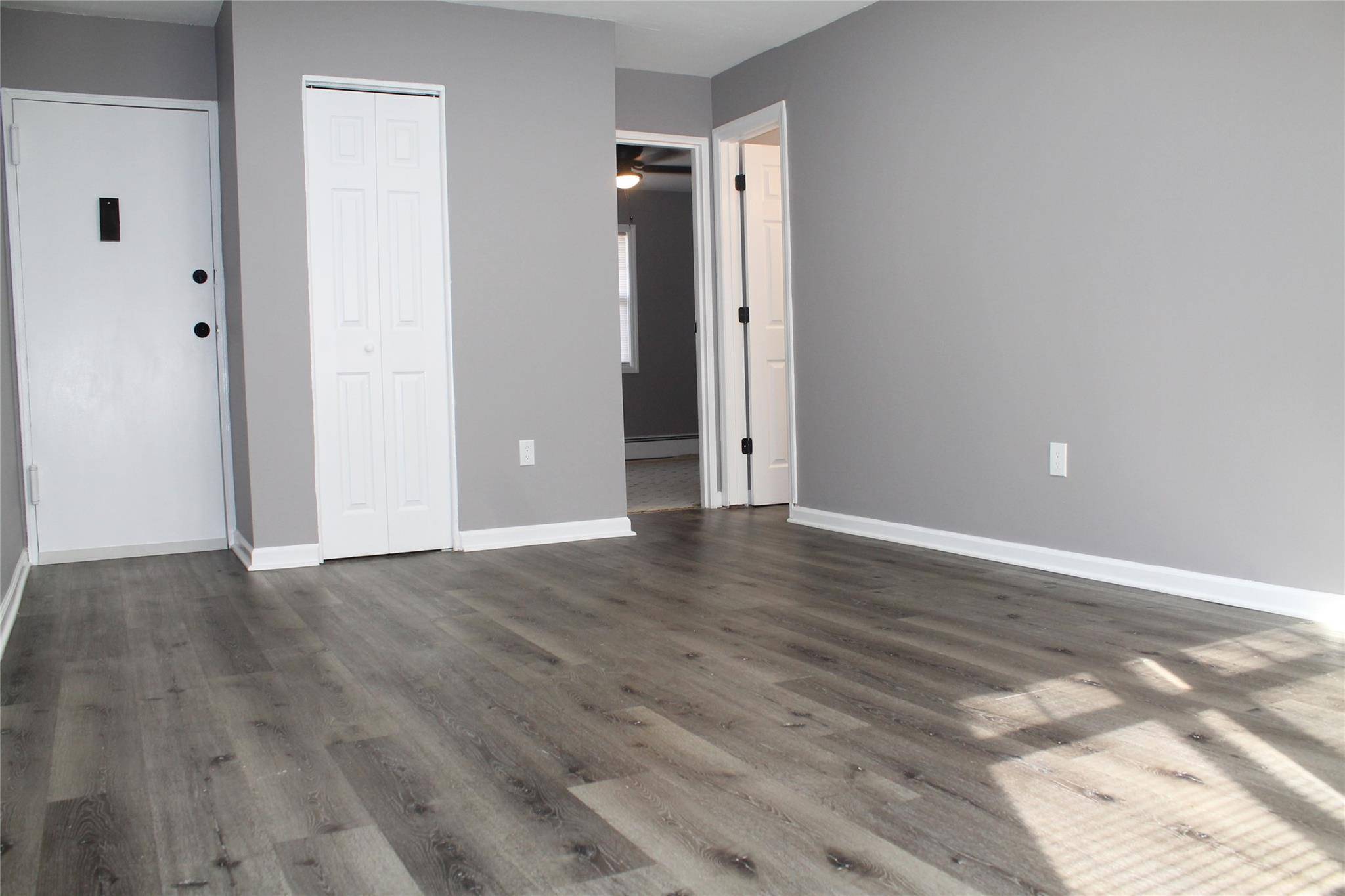 Newburgh, NY 12550,303 Barclay MNR #3C