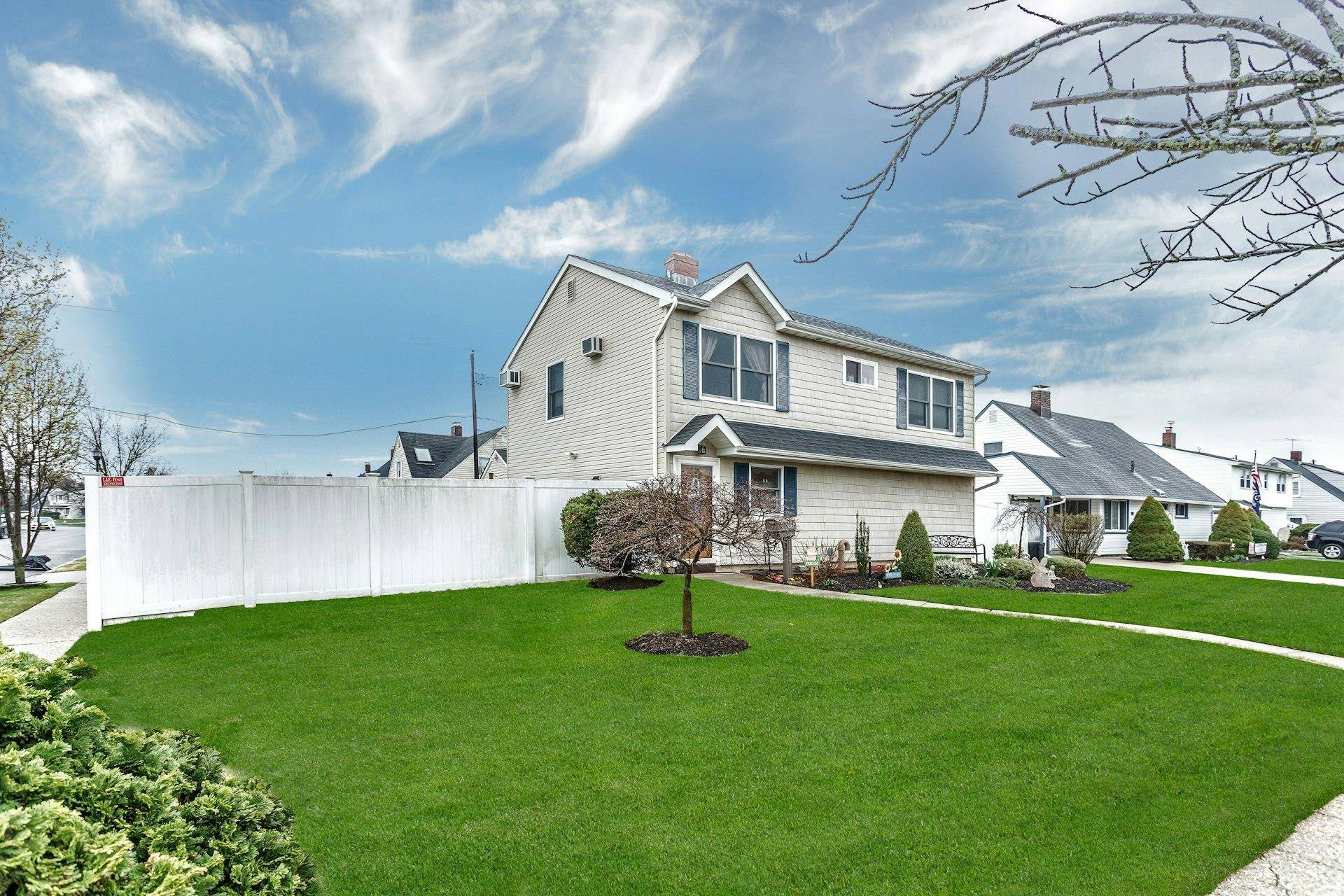 Levittown, NY 11756,88 Sunrise LN