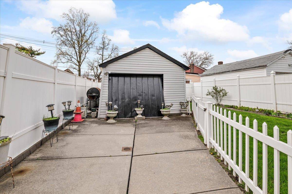 Queens Village, NY 11429,214-38 113th AVE