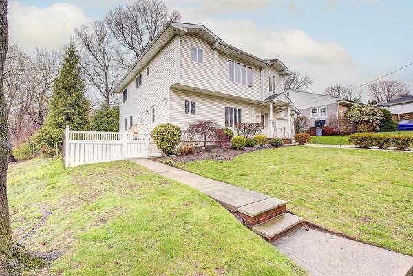 Floral Park, NY 11004,264-45 73rd AVE