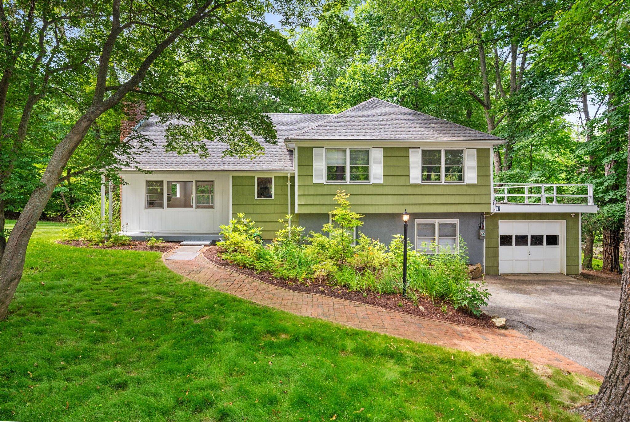 Hartsdale, NY 10530,67 Ridge RD