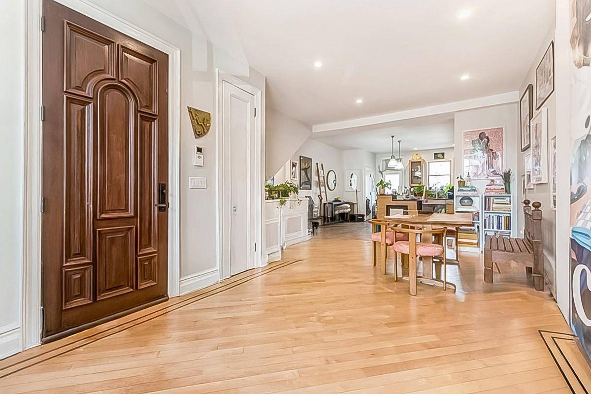 Brooklyn, NY 11233,55 Bainbridge ST