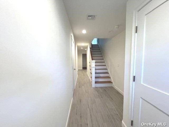 Port Washington, NY 11050,21 Kirkwood RD #B