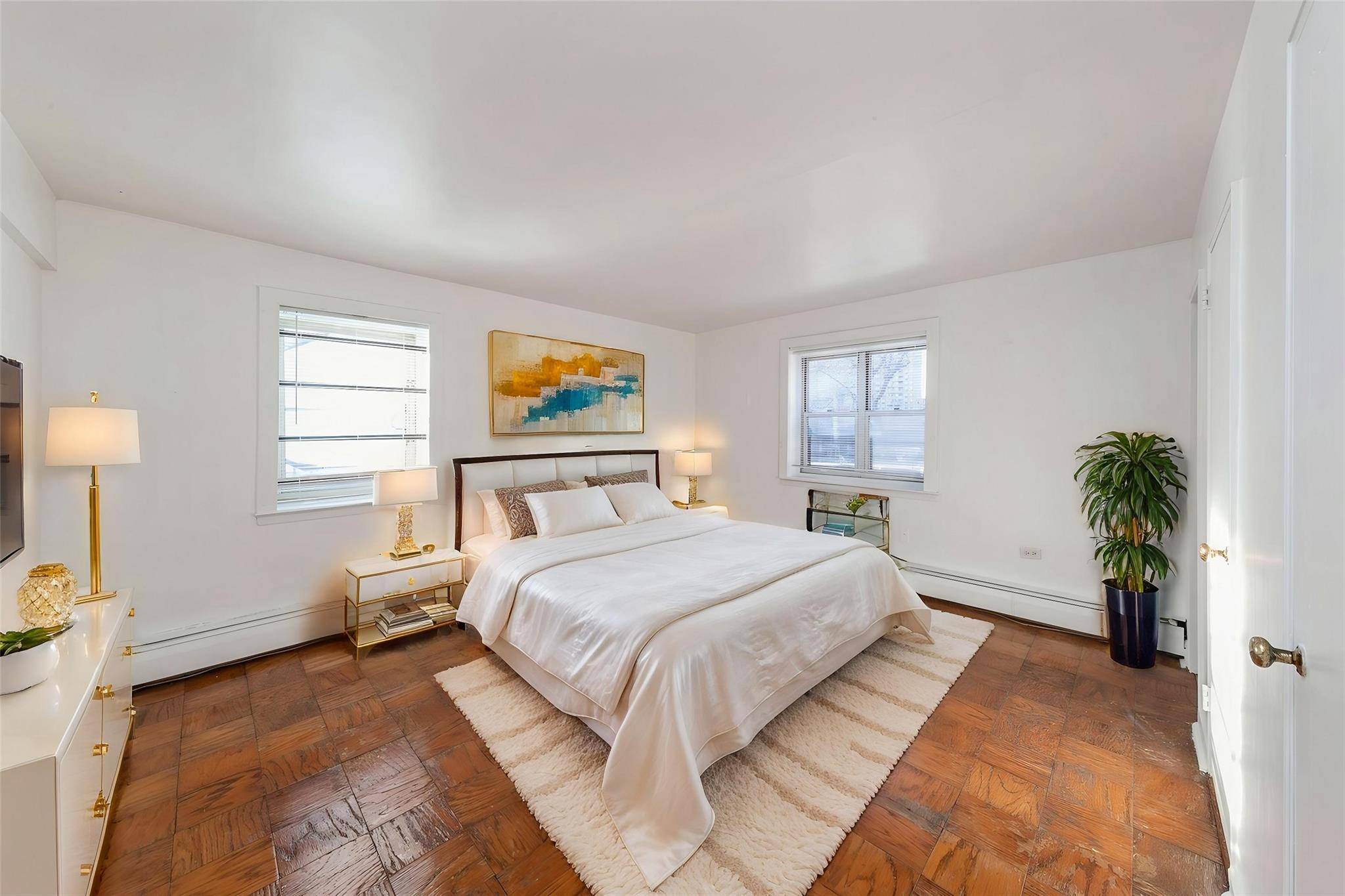 Corona, NY 11368,99-10 60th AVE #C1