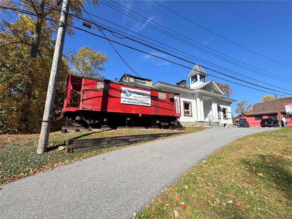Mohegan Lake, NY 10547,3256-3258 Main ST