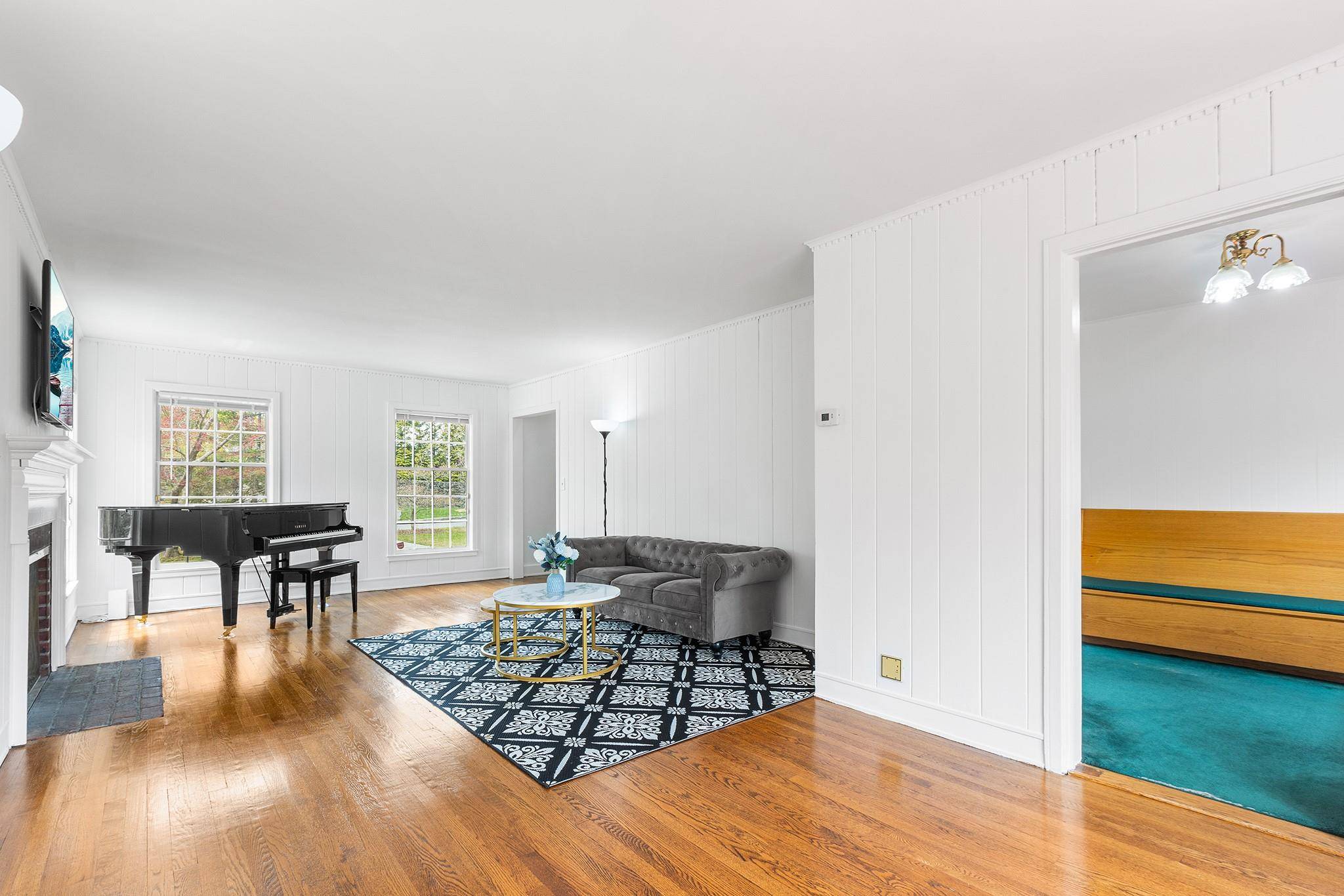 Scarsdale, NY 10583,40 Brookby RD