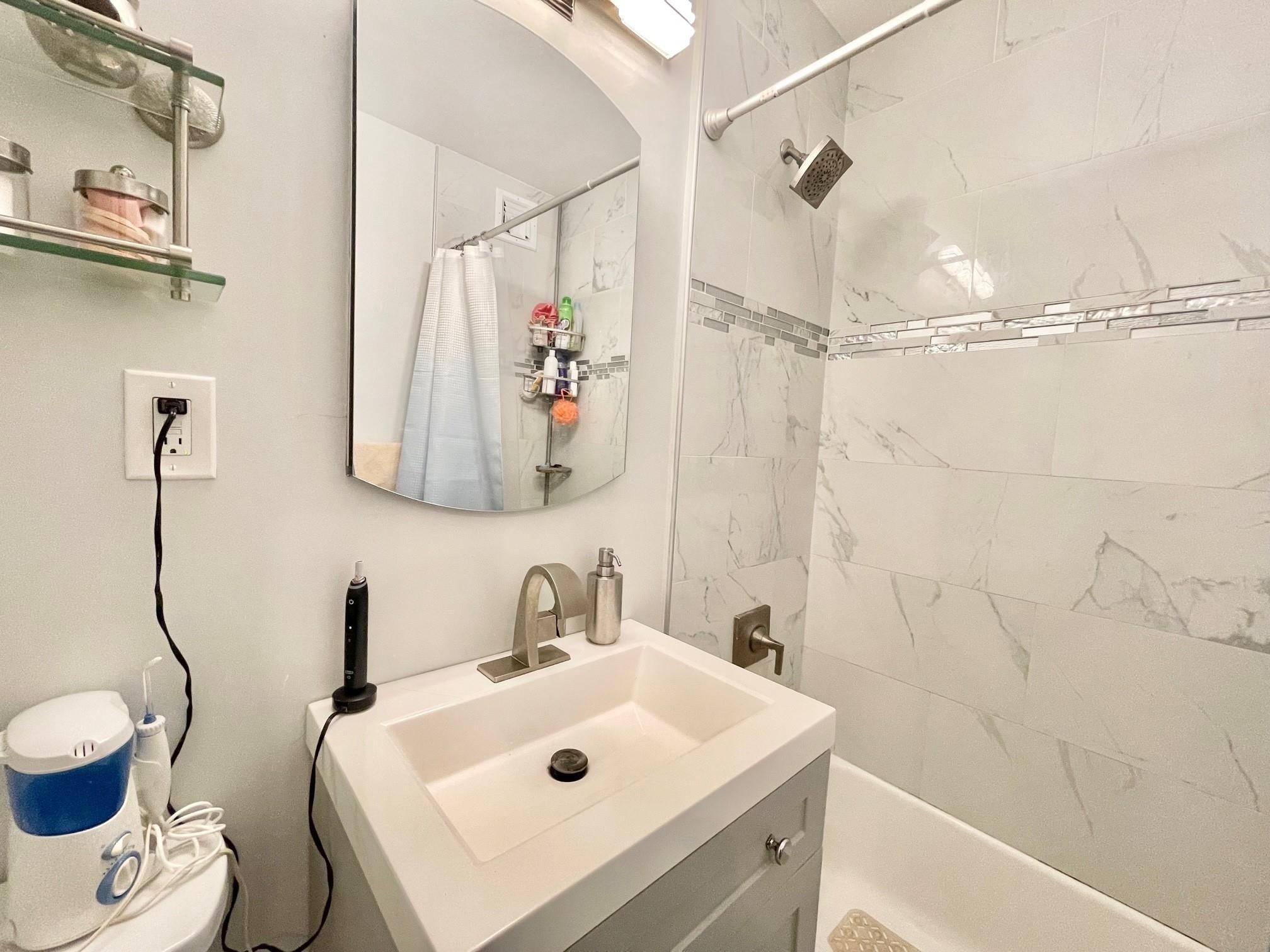 Forest Hills, NY 11375,61-20 Grand Central Pkwy #A1503