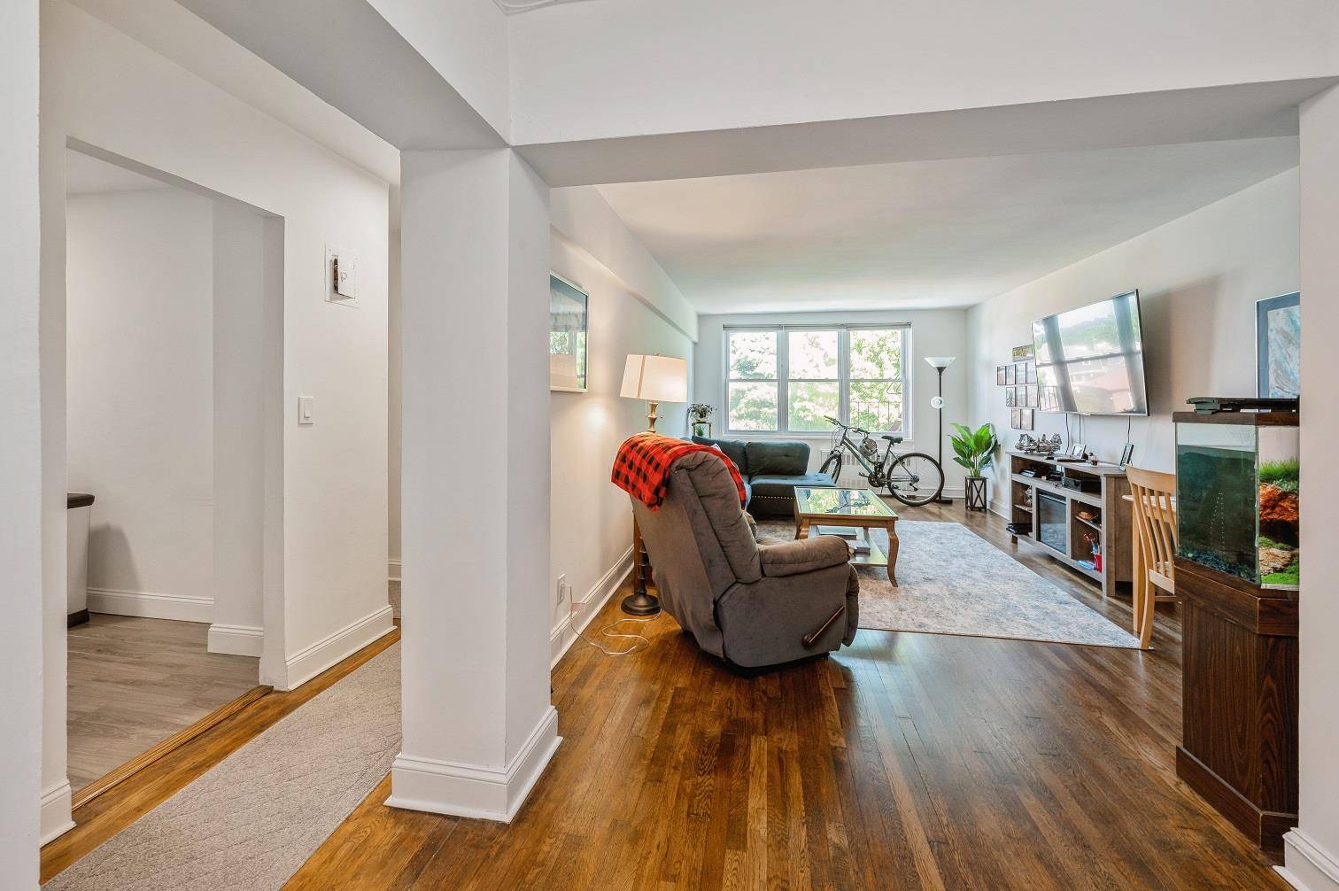 Yonkers, NY 10704,43 Bronx River RD #8R