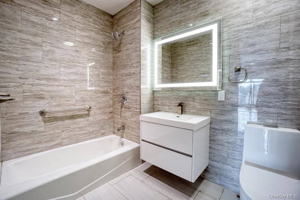 Astoria, NY 11102,28-06 21 Street #6FA