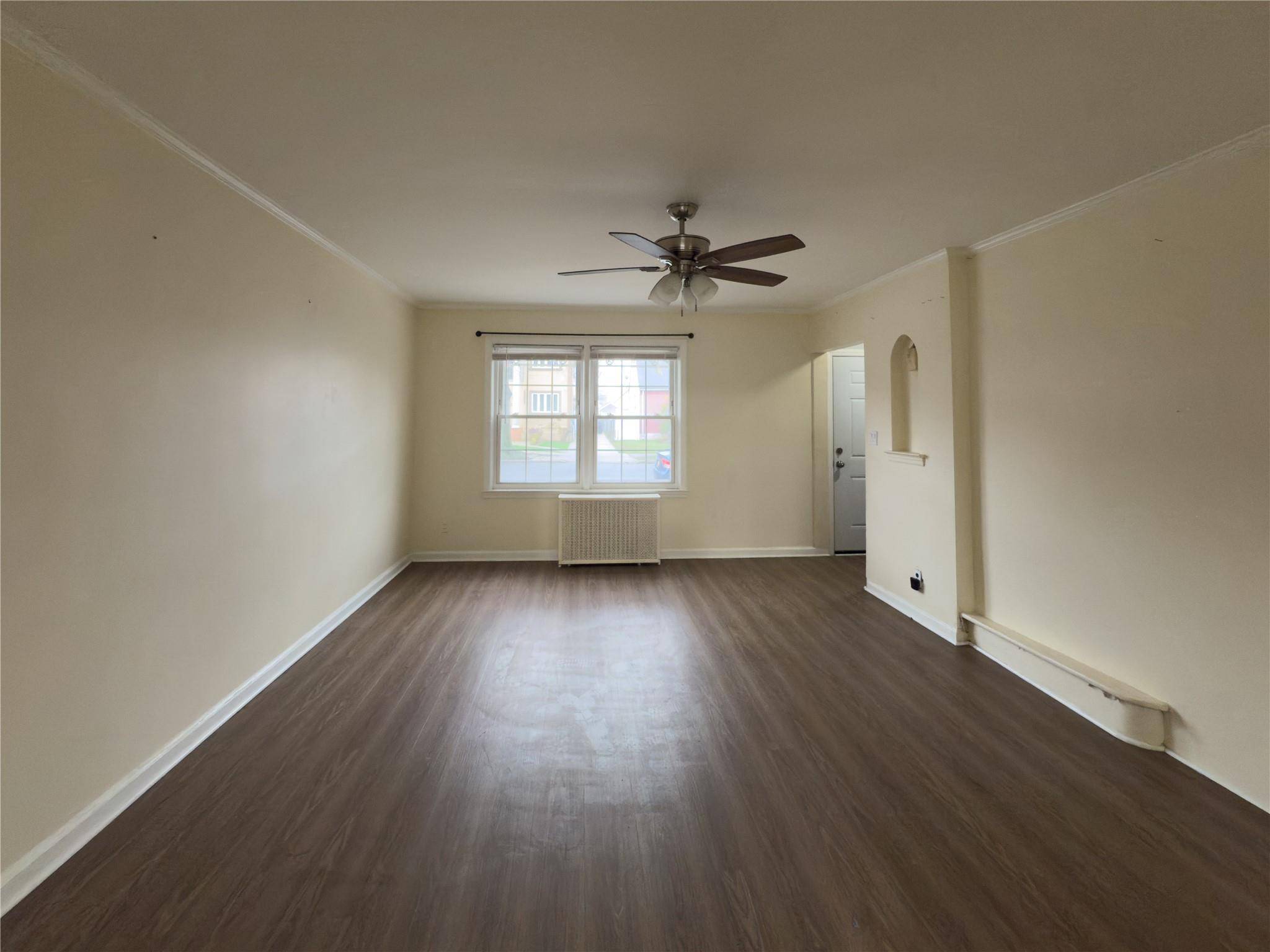 Bellerose, NY 11426,82-55 251 ST
