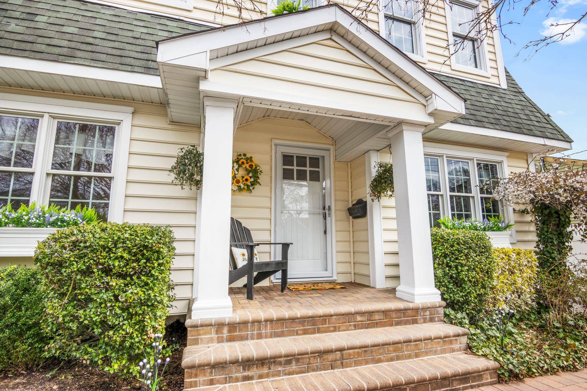 East Northport, NY 11731,414 4th ST