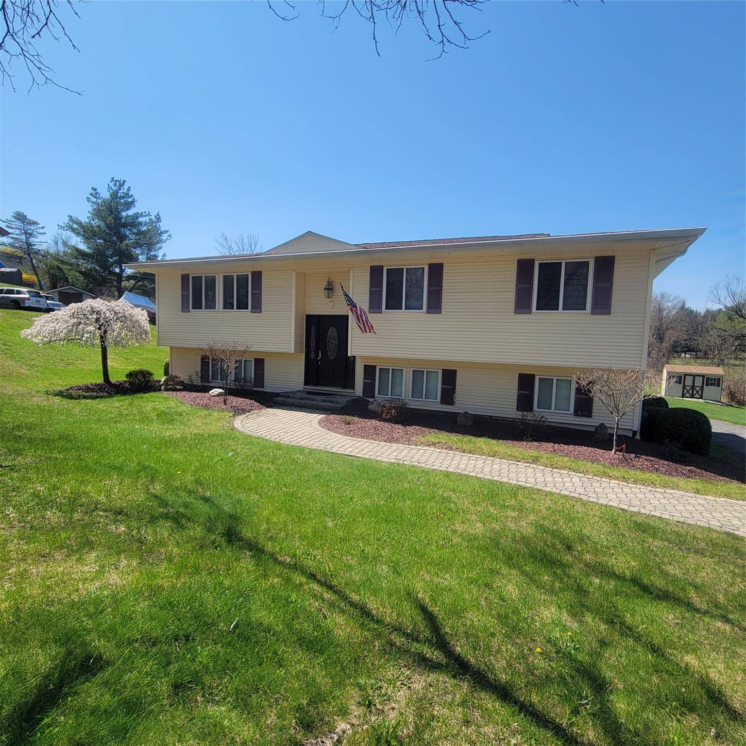 Goshen, NY 10924,5 Larchwood DR