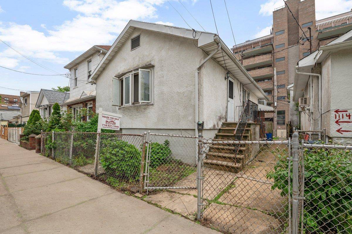 Brooklyn, NY 11235,1114 Banner AVE