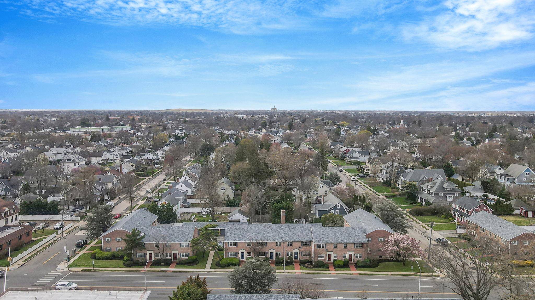 Rockville Centre, NY 11570,414 Merrick RD #4.5B