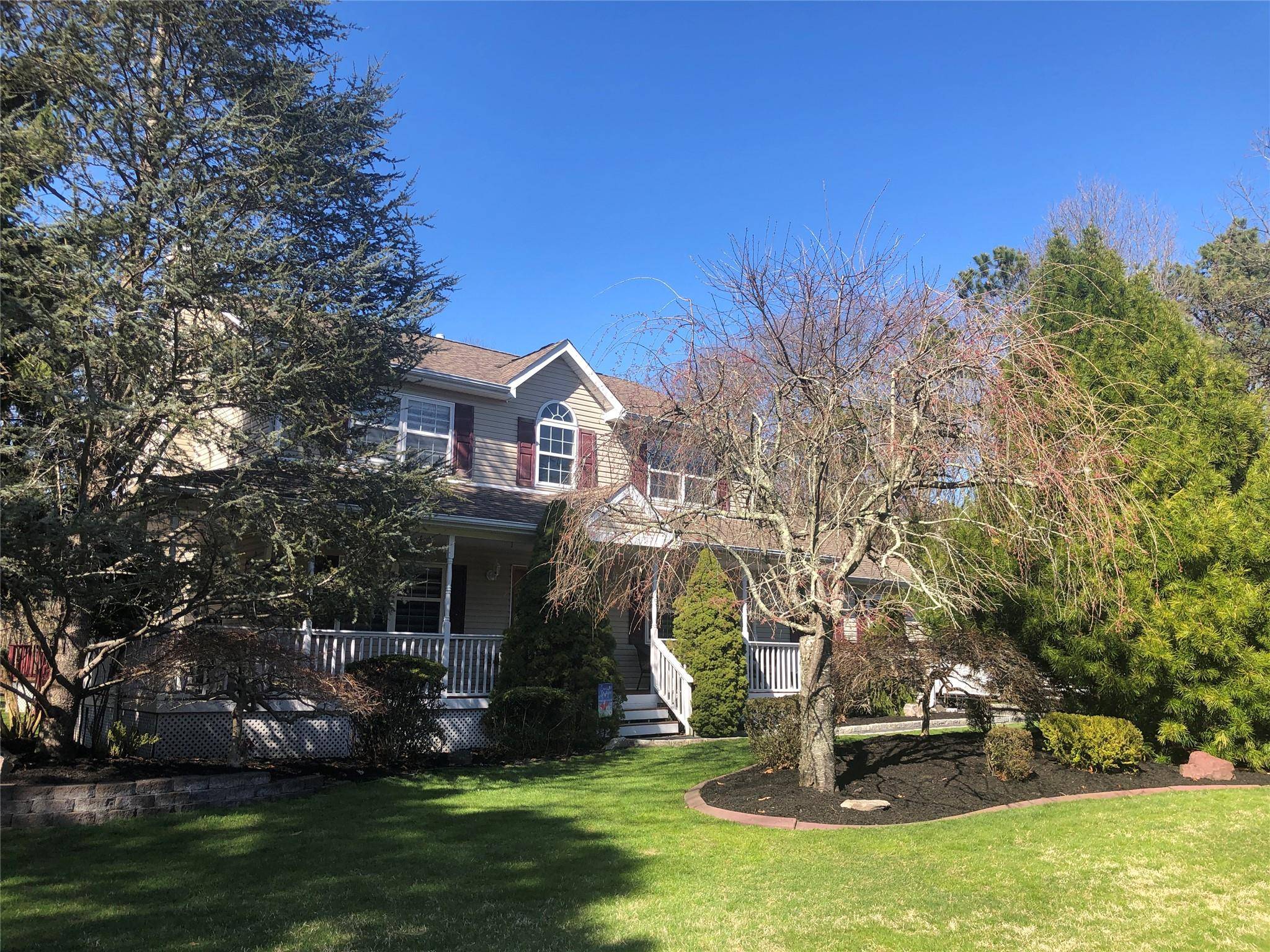 Manorville, NY 11949,7 Palace CT