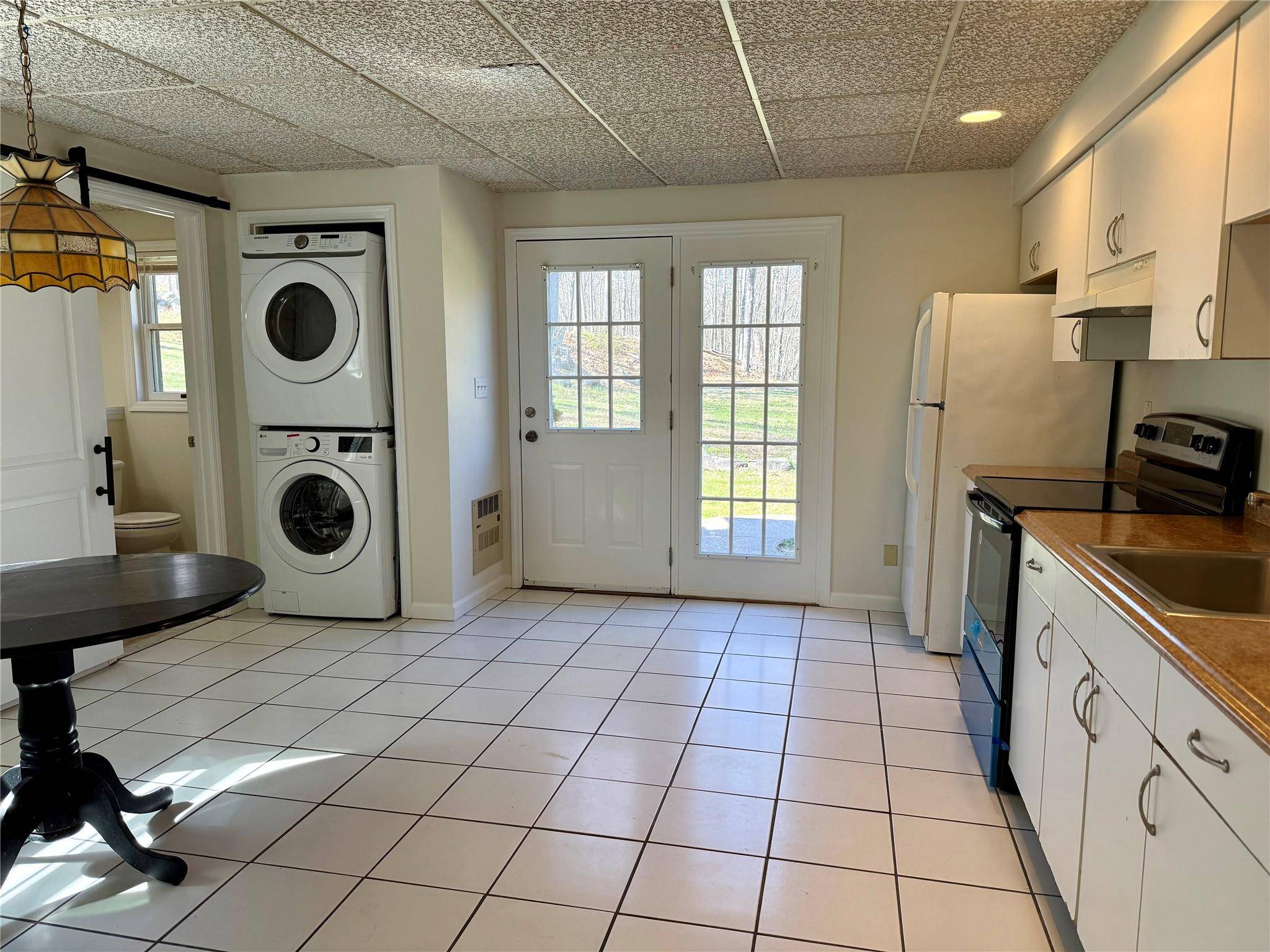 Thornwood, NY 10594,25 Valley RD