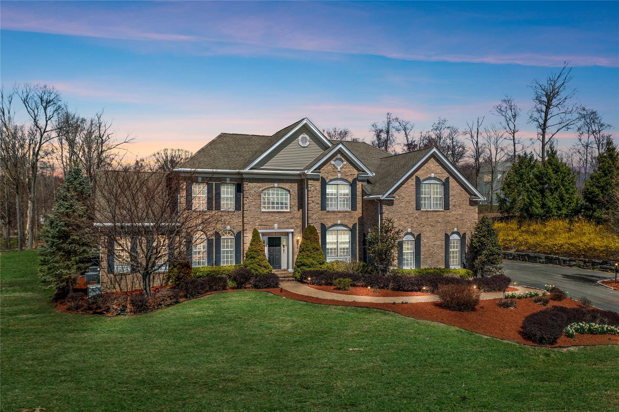 Hopewell Junction, NY 12533,162 Heather DR