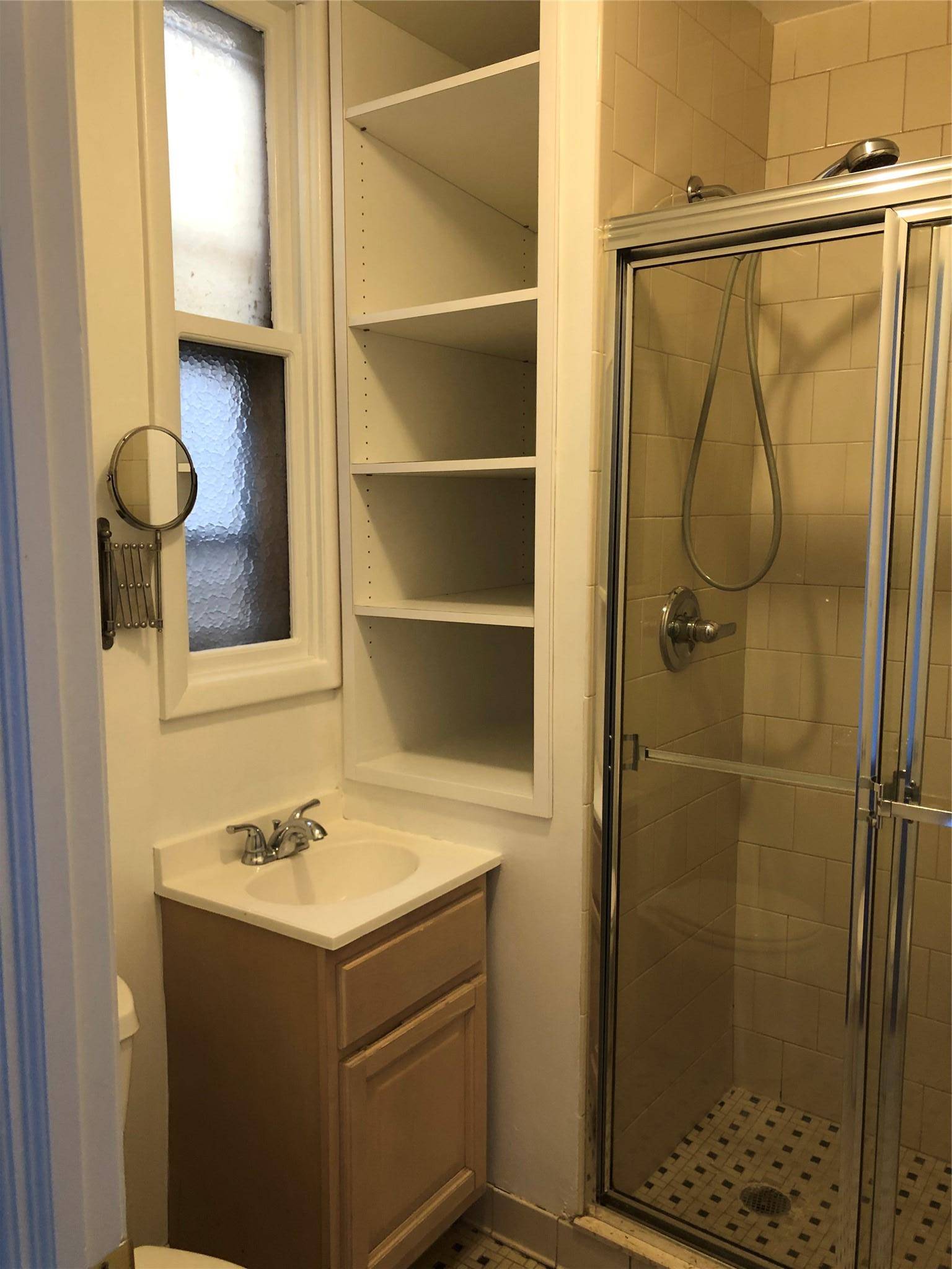 Forest Hills, NY 11375,103-07 Metropolitan Ave