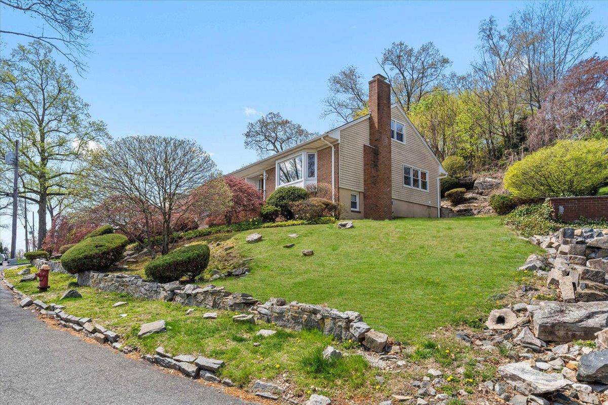 Scarsdale, NY 10583,117 Brendon Hill RD
