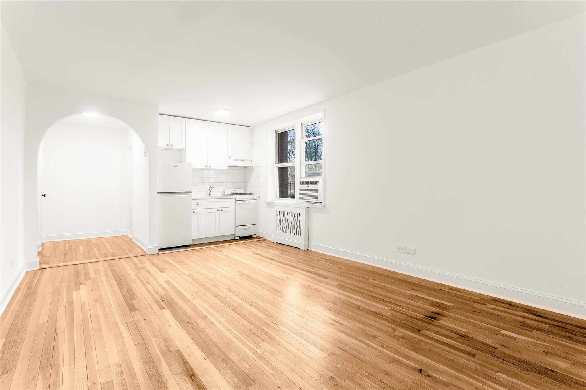 Bronx, NY 10471,5645 Netherland #2F