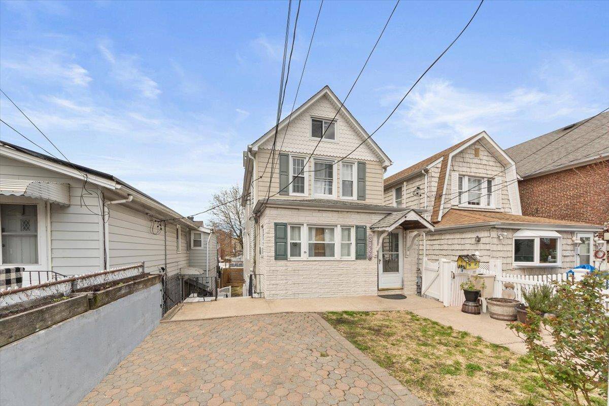 Bronx, NY 10465,3169 Fairmount AVE