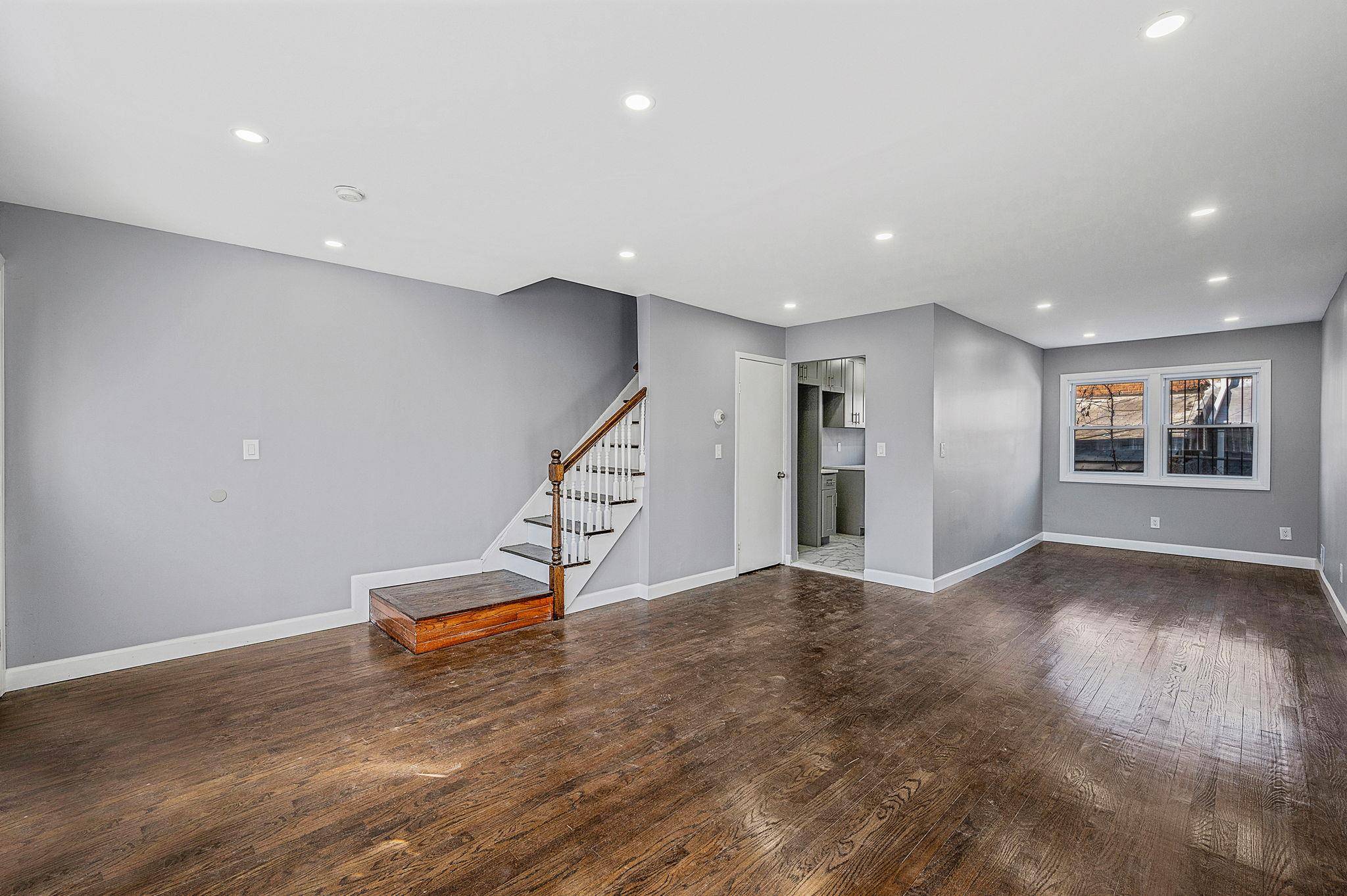 Richmond Hill, NY 11418,87-26 127 ST