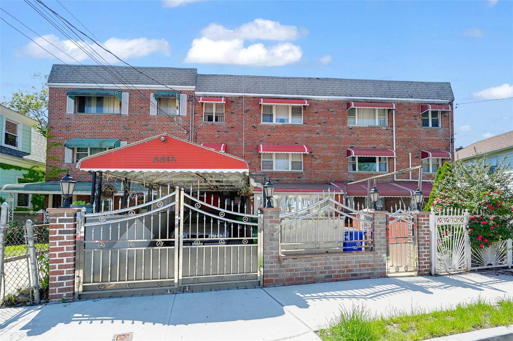 Bronx, NY 10466,4415 Mundy LN