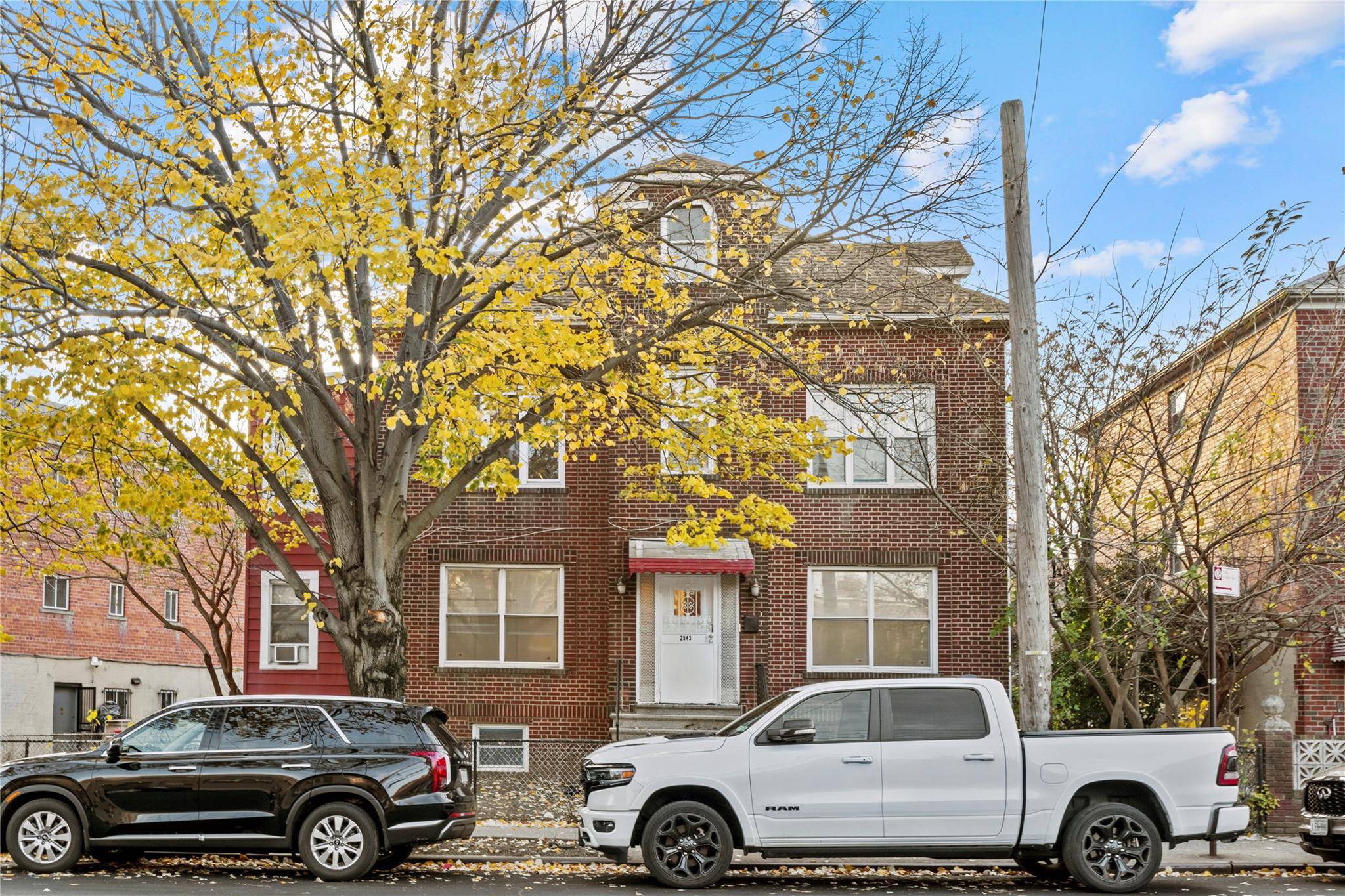 Bronx, NY 10469,2543 Williamsbridge RD