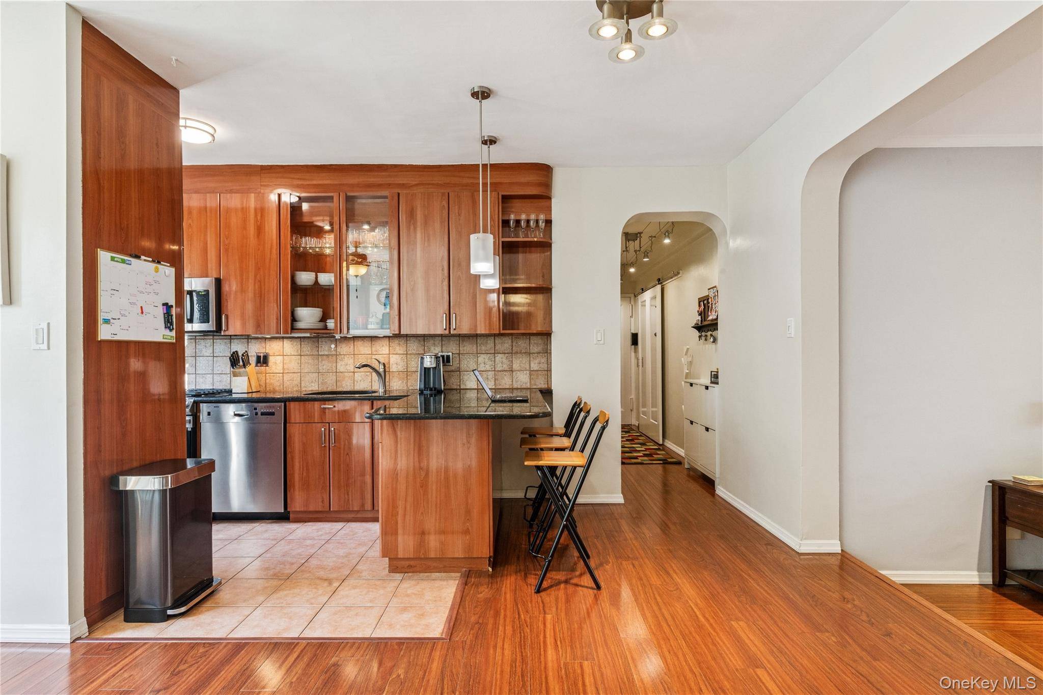 Forest Hills, NY 11375,113-14 72nd RD #2S