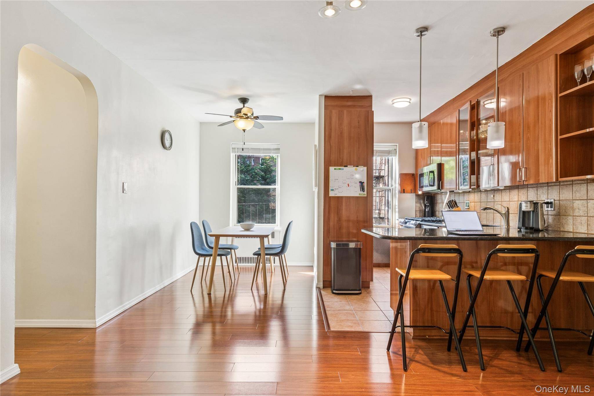 Forest Hills, NY 11375,113-14 72nd RD #2S