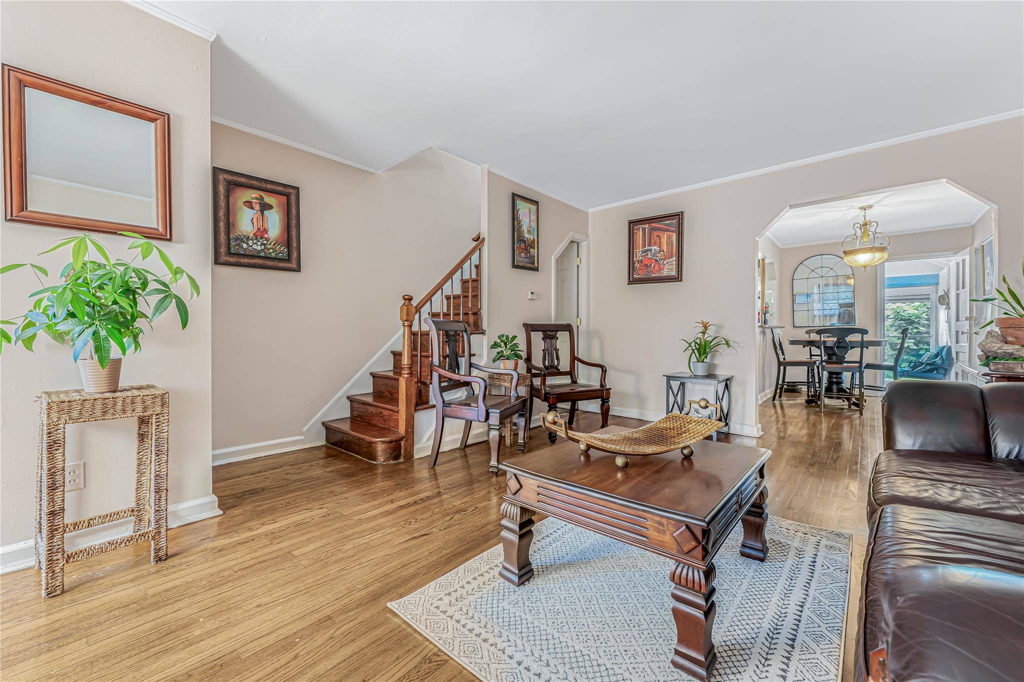 Bronx, NY 10469,2737 Tenbroeck AVE