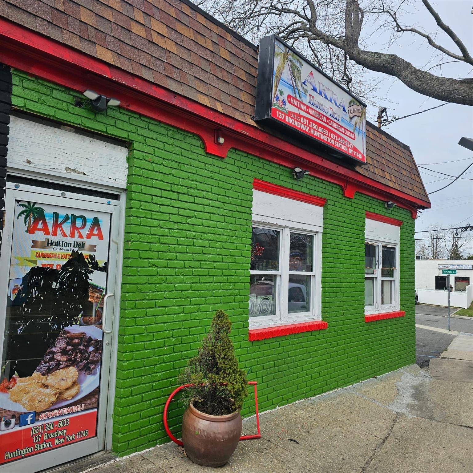 Huntington Station, NY 11746,137 Broadway