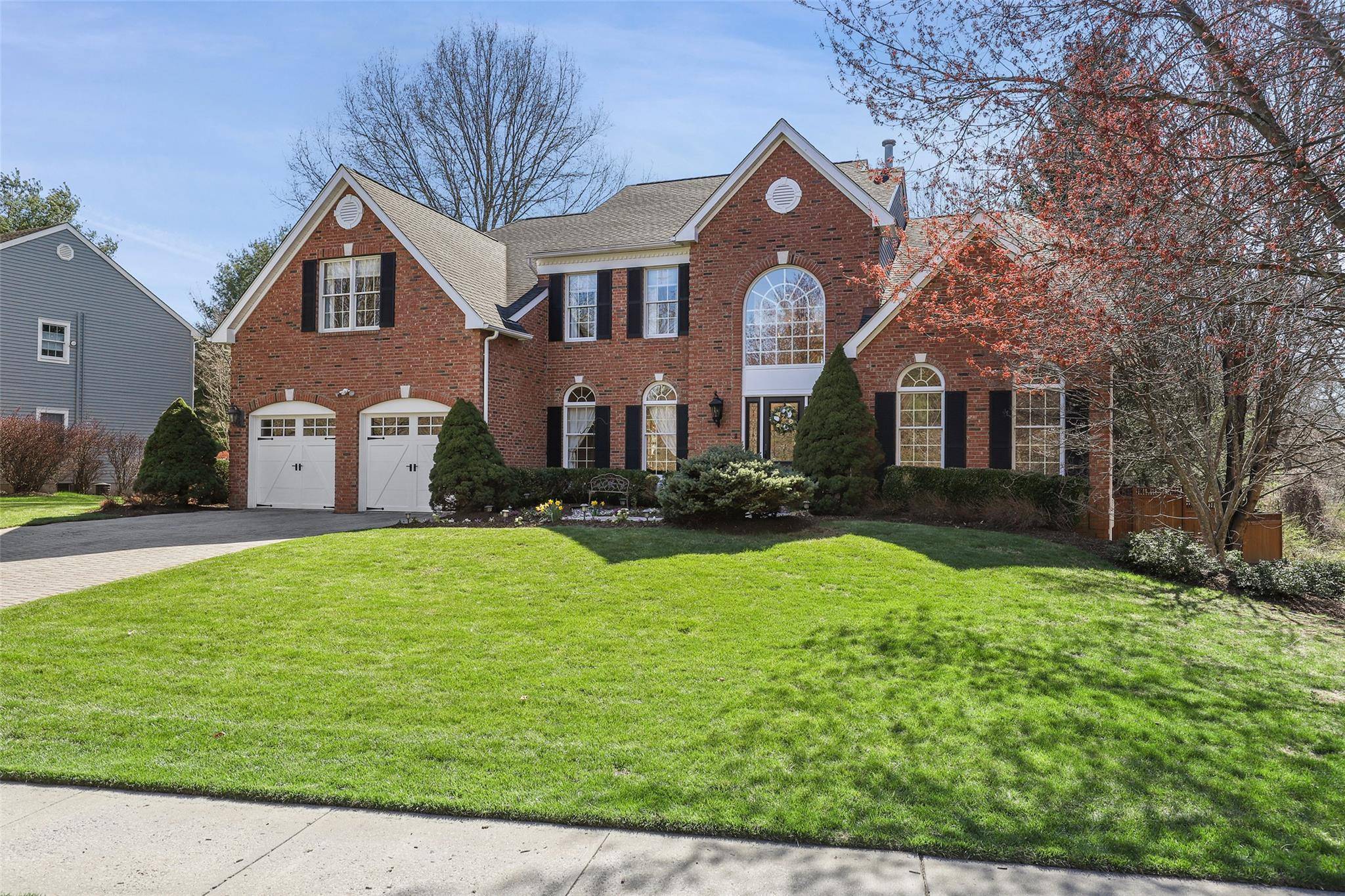 Mount Kisco, NY 10549,2 Stratford DR