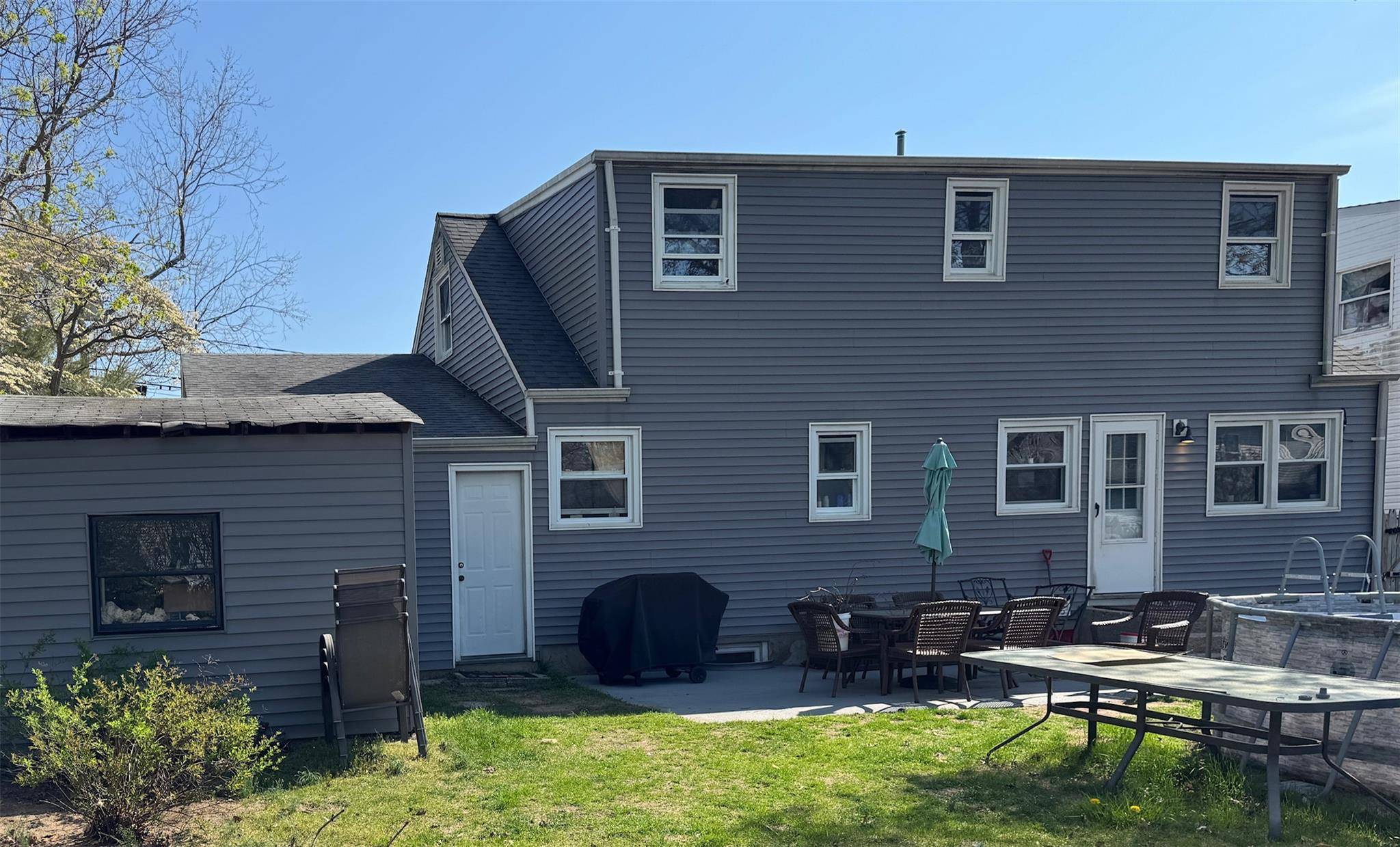 Melville, NY 11747,11 Moore PL