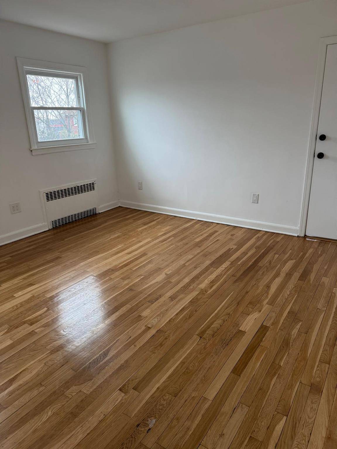 Lawrence, NY 11559,285 Washington Place