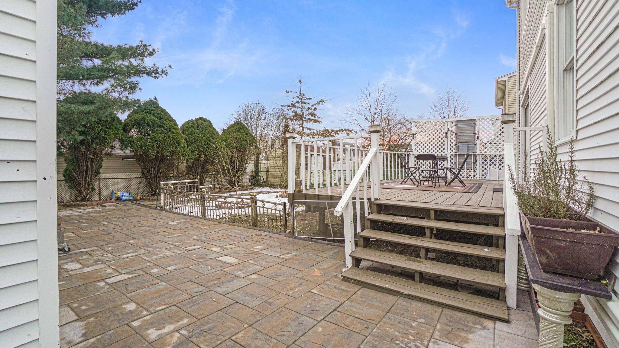 North Bellmore, NY 11710,2496 Camp AVE