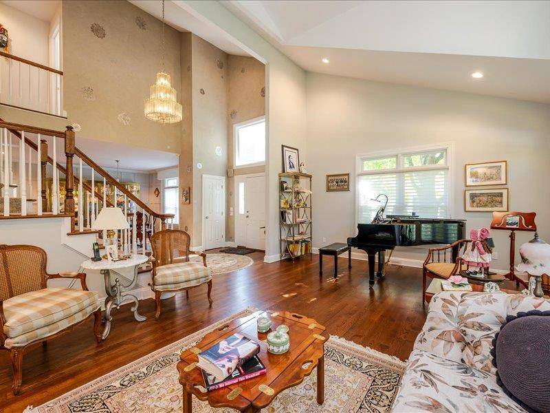 Oyster Bay, NY 11771,38 Fieldstone LN