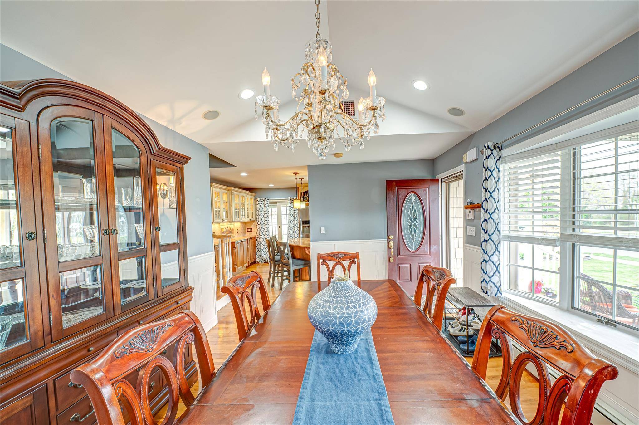 Massapequa Park, NY 11762,225 Philadelphia AVE