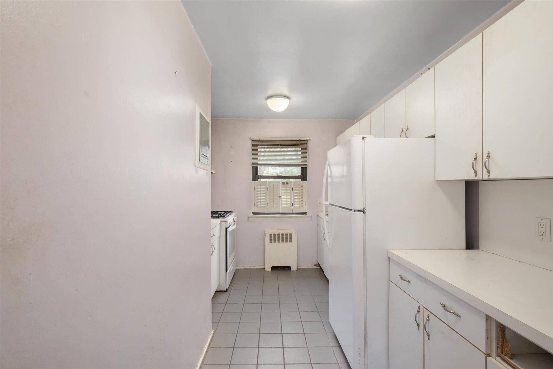 Great Neck, NY 11021,23 West Mill DR #9A