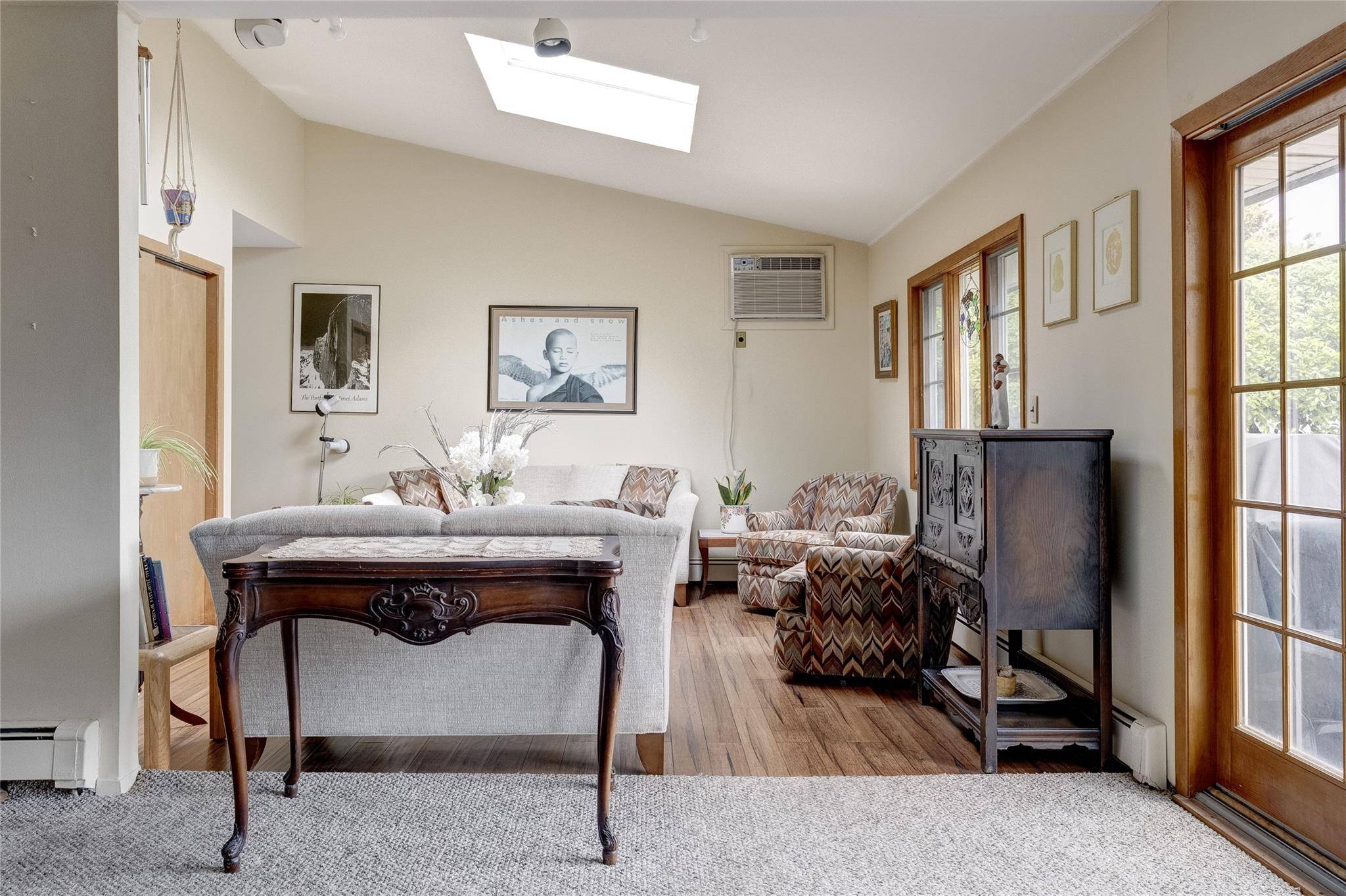 Westbury, NY 11590,17 Plant LN