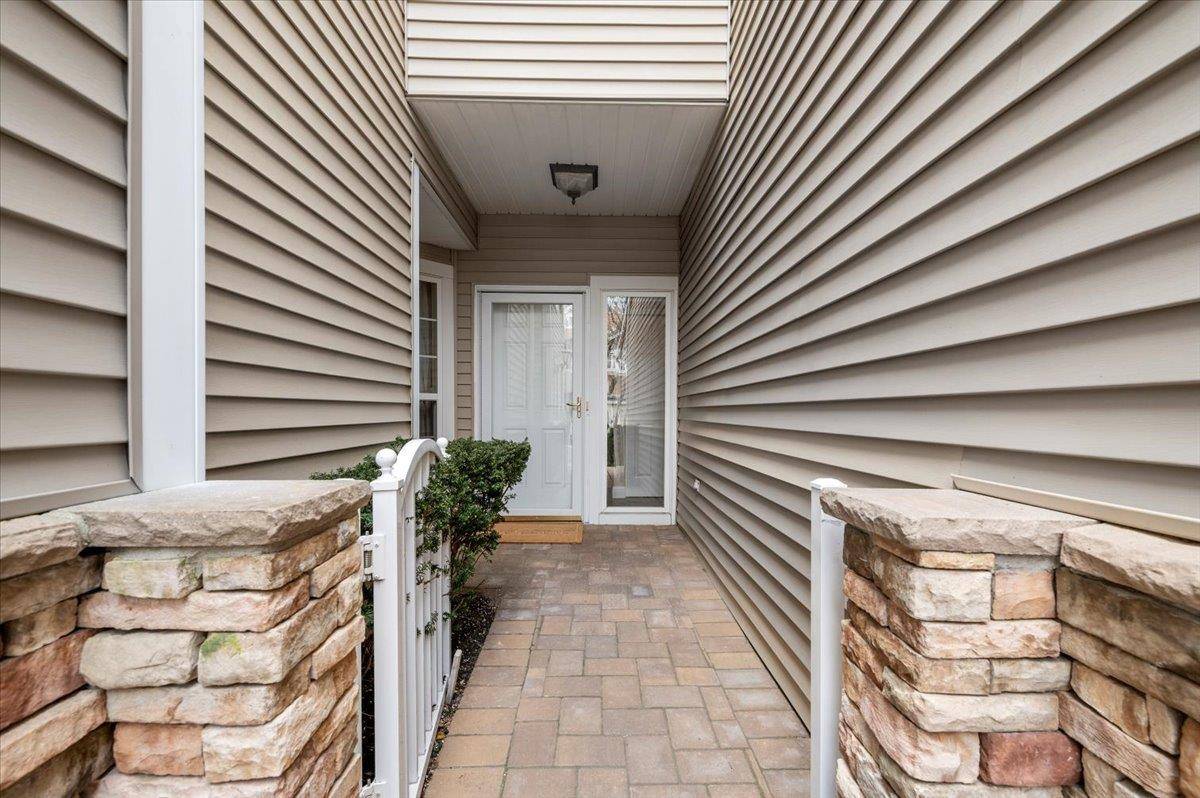 Plainview, NY 11803,157 Carriage LN #157