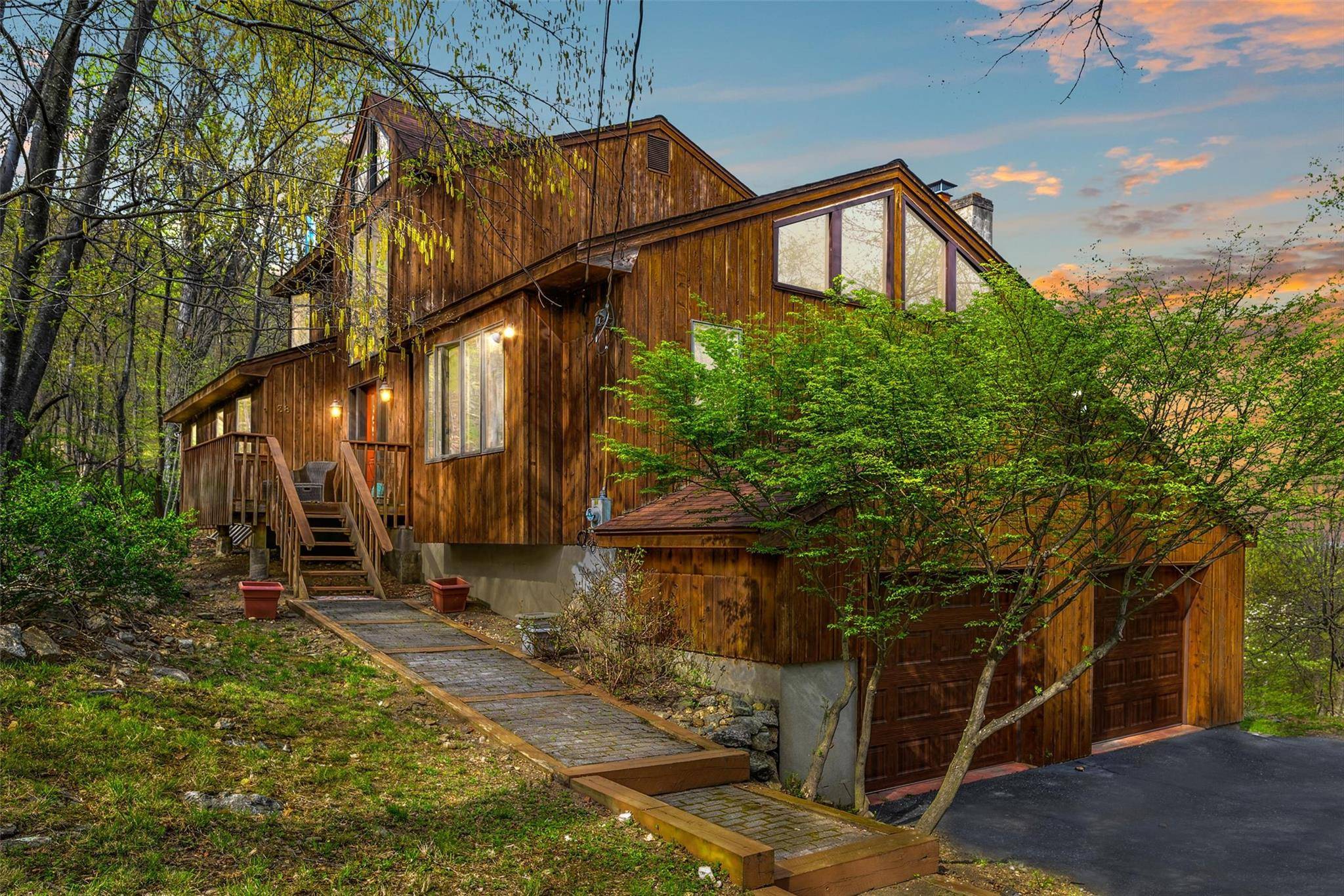 Tomkins Cove, NY 10986,38 Ridgetop DR