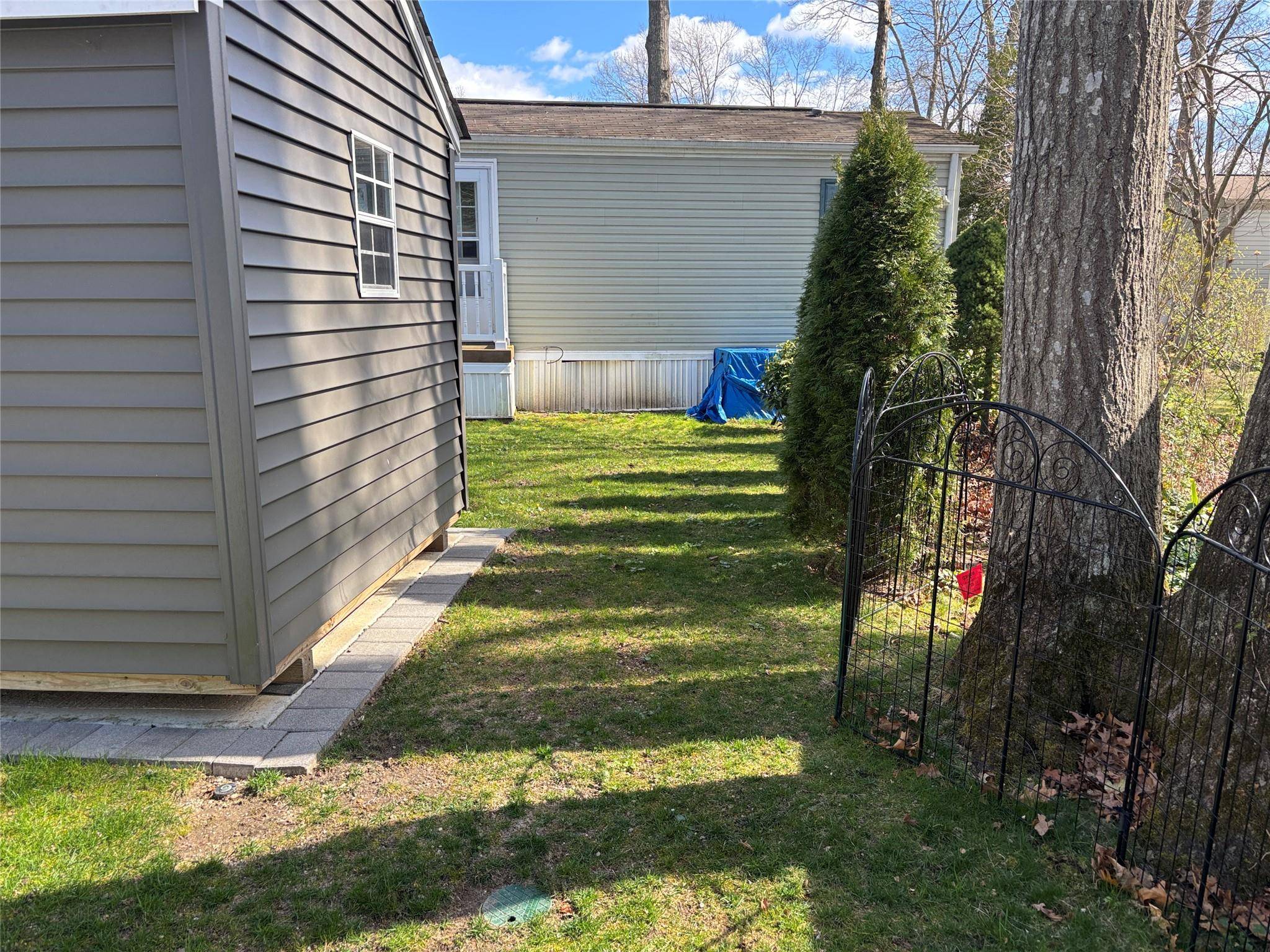 Riverhead, NY 11901,1661 OLD COUNTRY RD #25