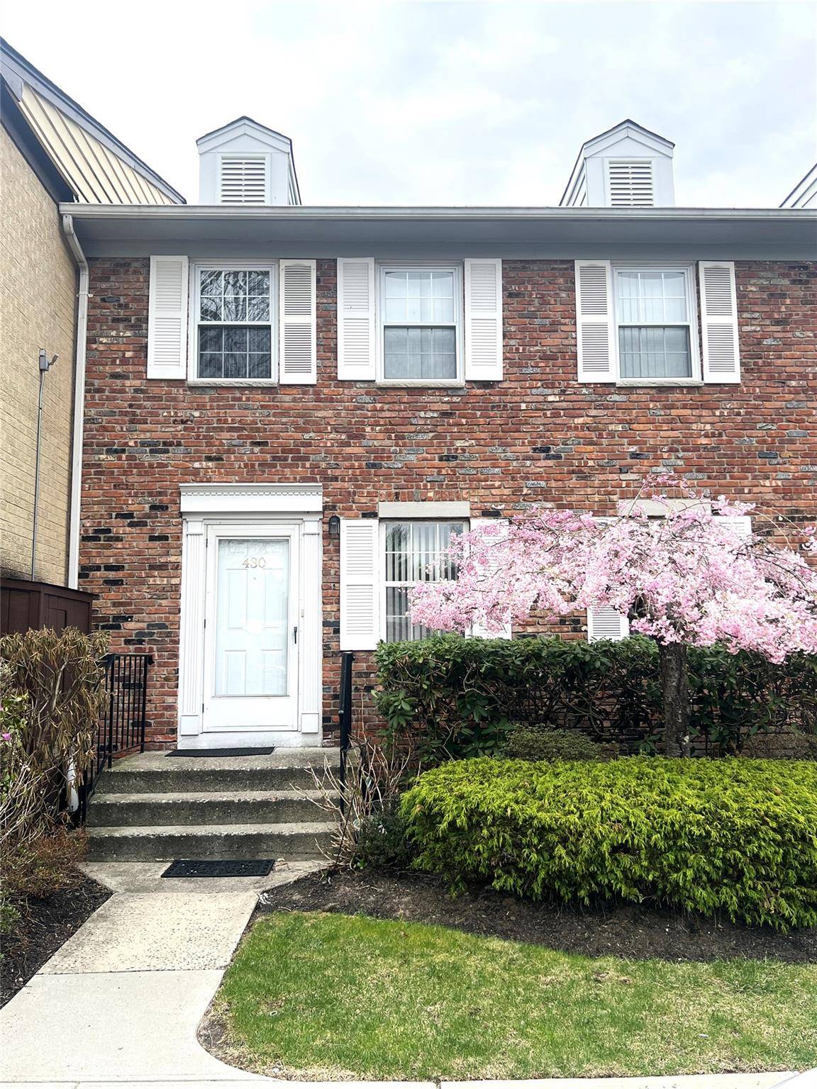 Suffern, NY 10901,430 Genesee CT